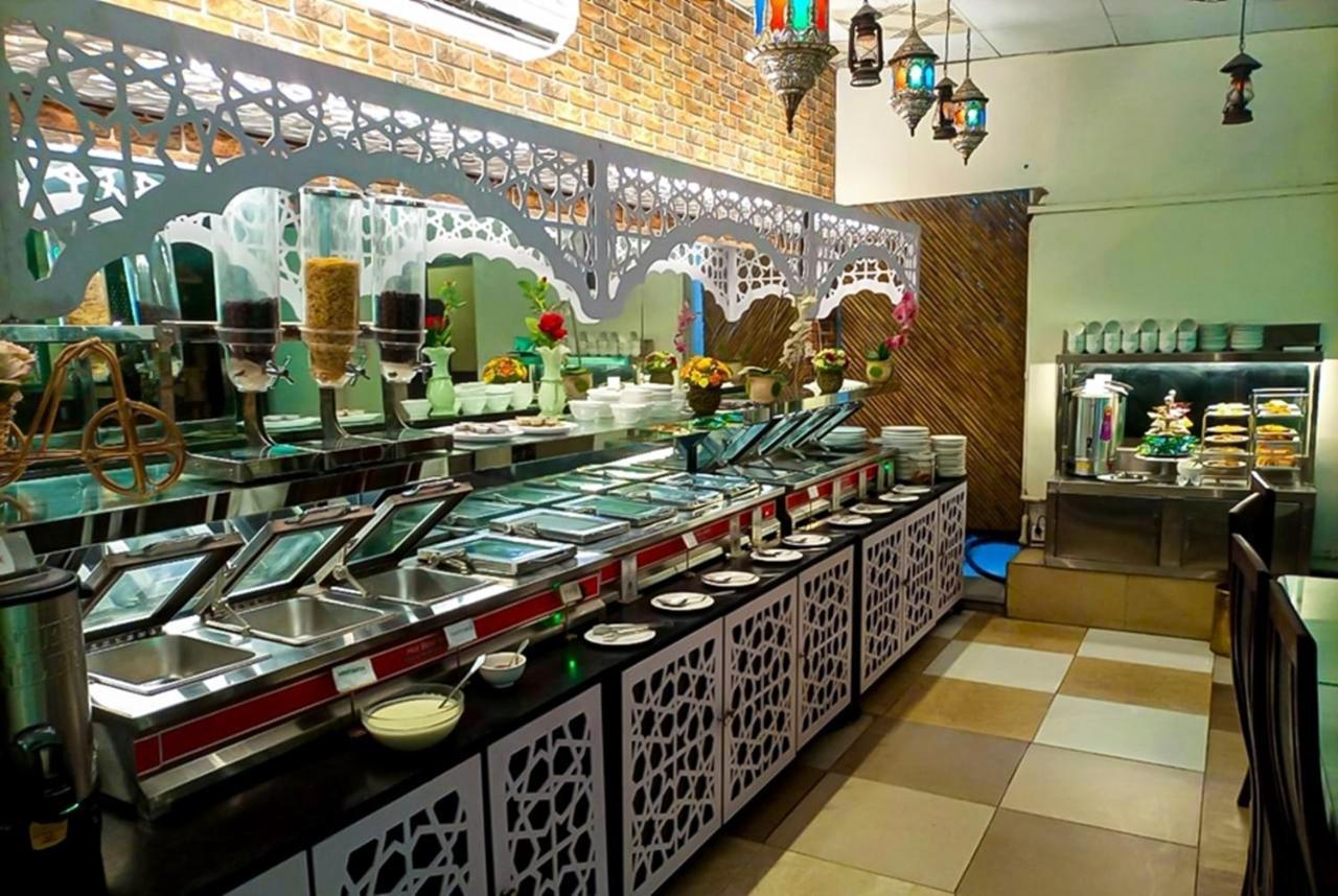 Rose Palace Hotel Lahore Bagian luar foto