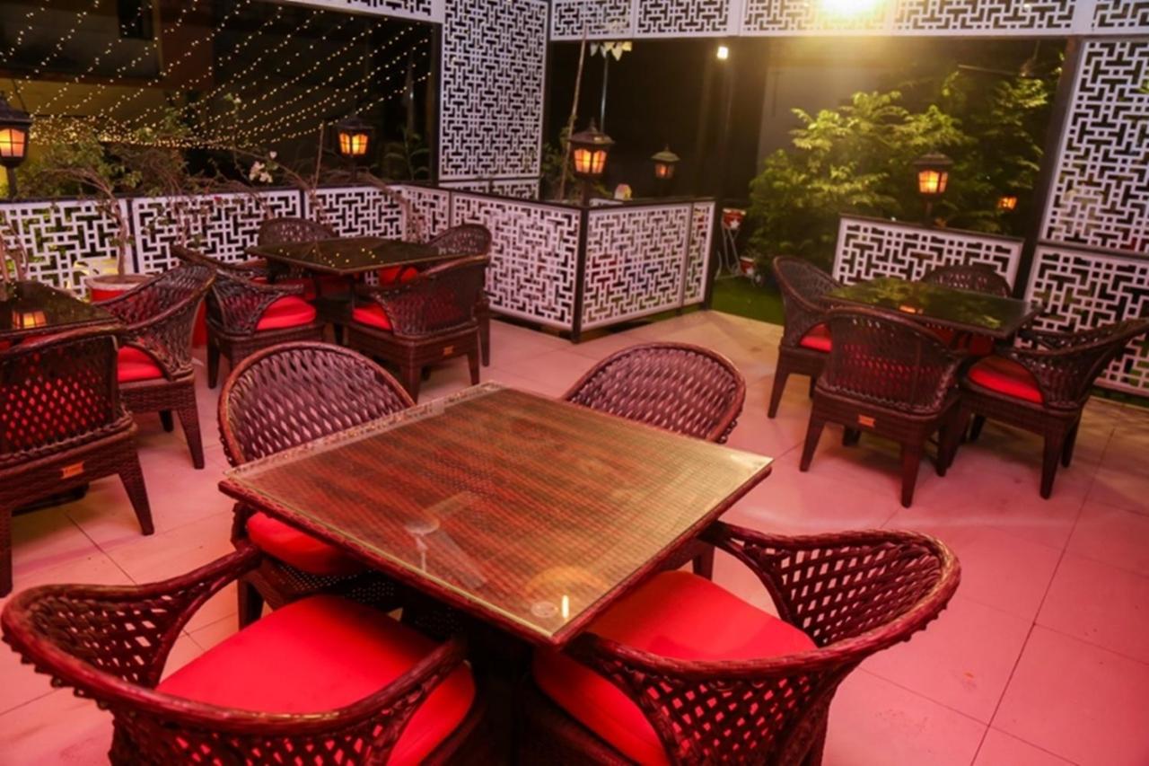 Rose Palace Hotel Lahore Bagian luar foto