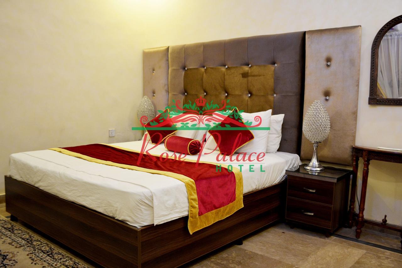 Rose Palace Hotel Lahore Bagian luar foto
