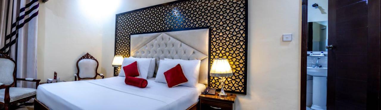 Rose Palace Hotel Lahore Bagian luar foto