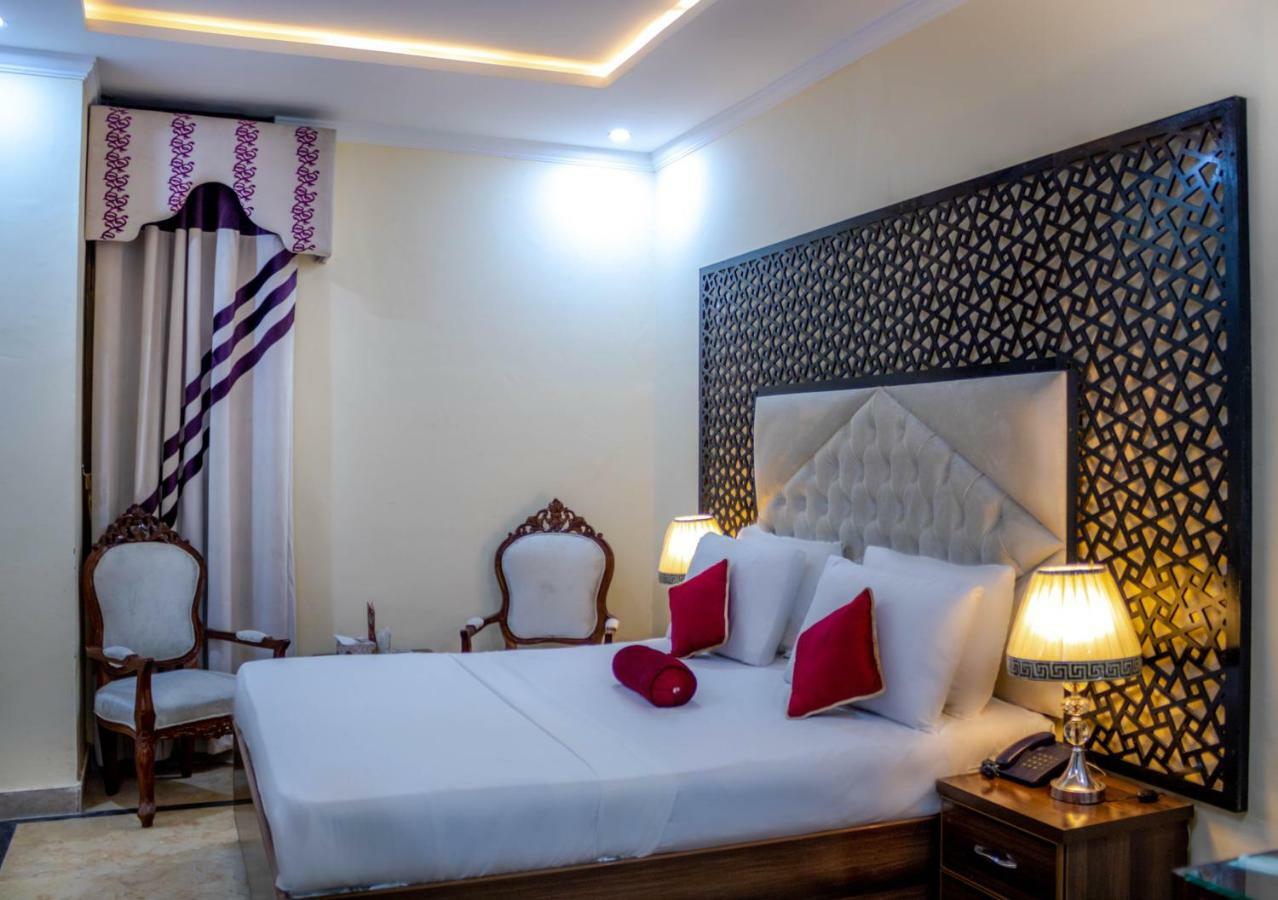Rose Palace Hotel Lahore Bagian luar foto