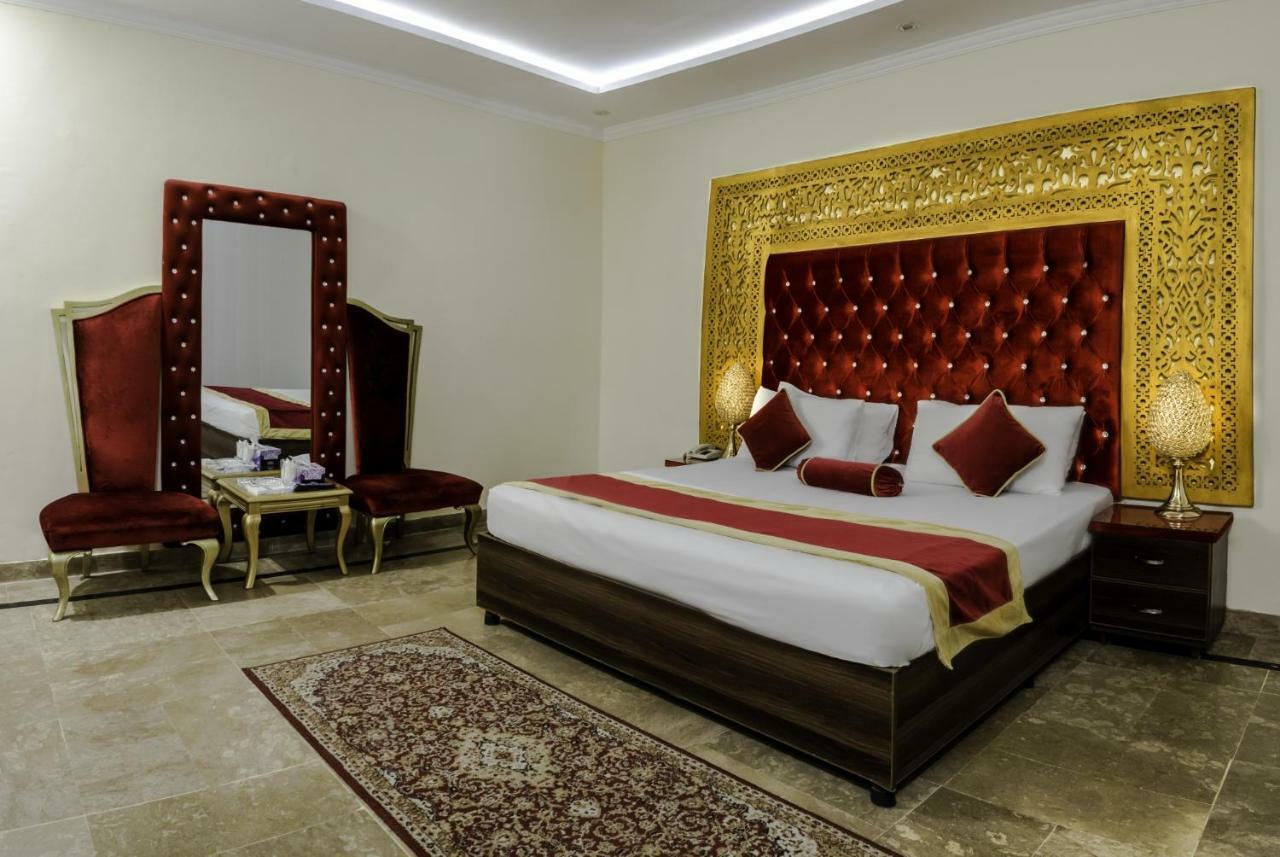 Rose Palace Hotel Lahore Bagian luar foto