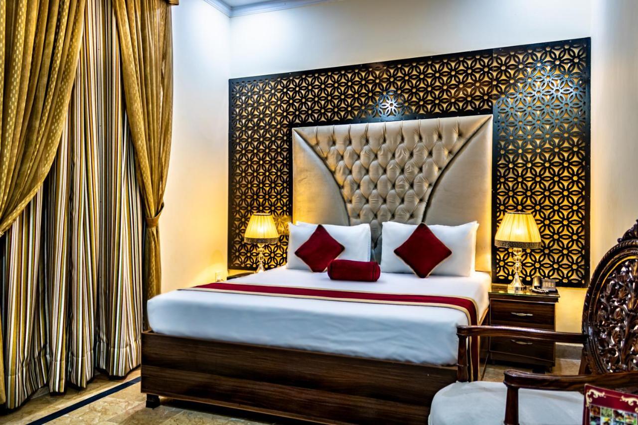 Rose Palace Hotel Lahore Bagian luar foto